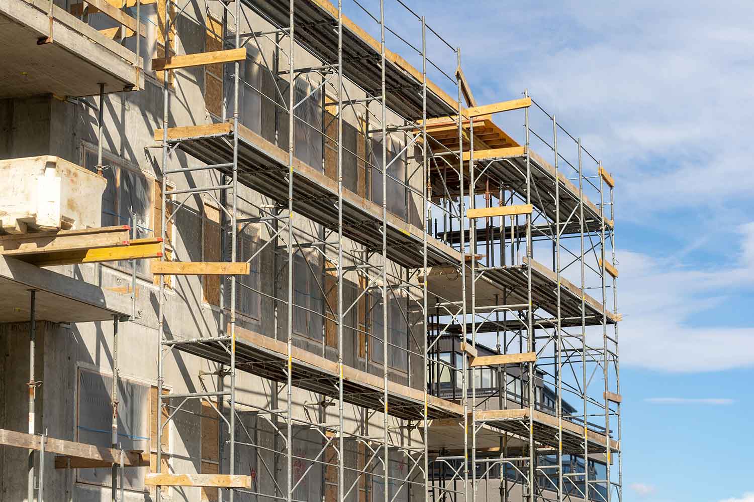 How Can Hiring a Commercial Scaffolding Assist With Business Renovations