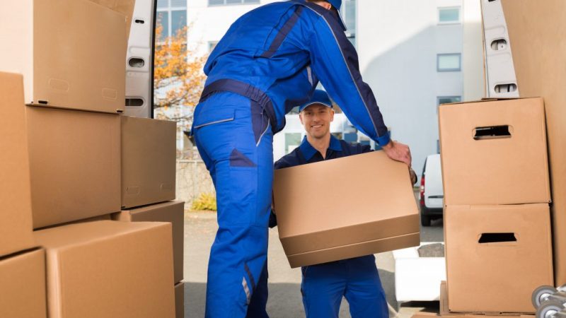 How Global Moving Companies Handle Fragile and Valuable Items